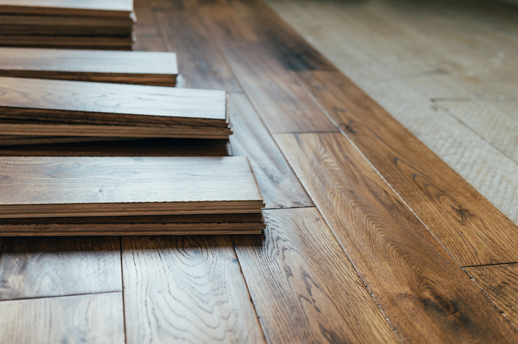 Engineered Hardwood vs. Solid Hardwood: Which is Right for You?